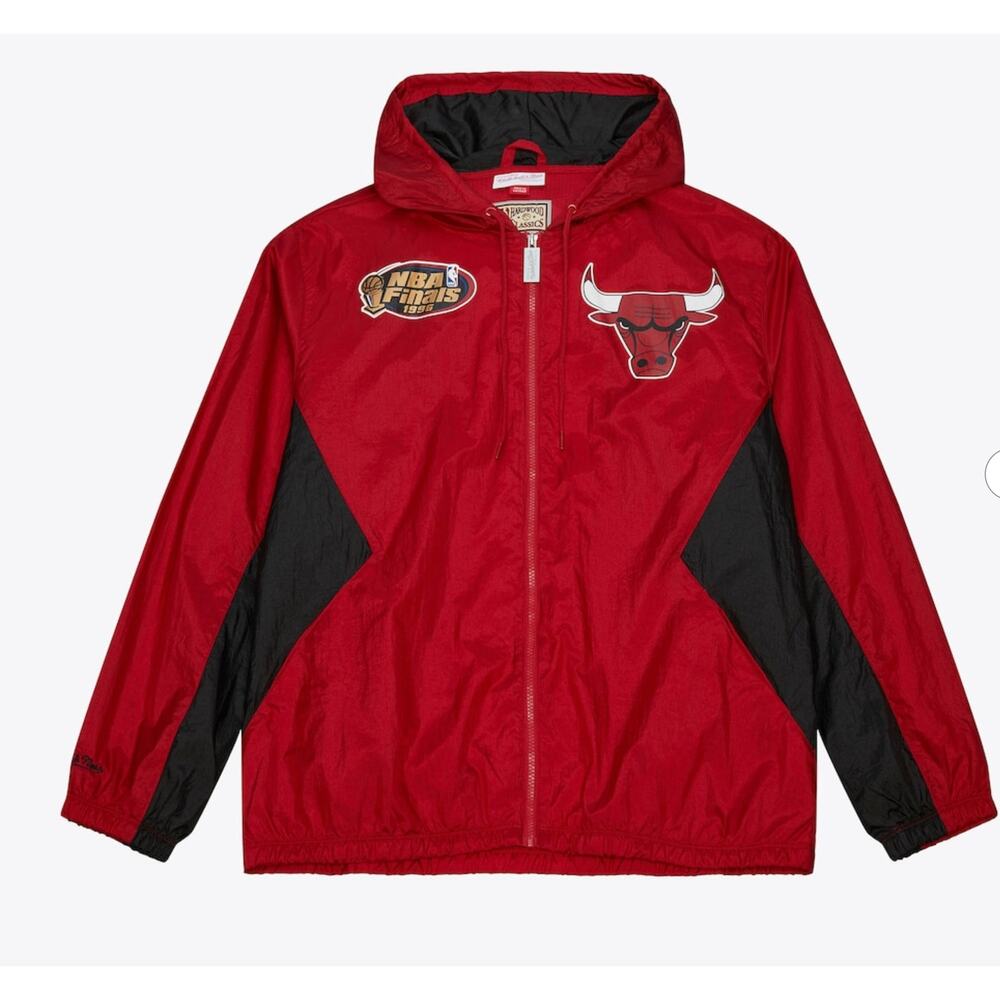 NWT Mitchell & Ness Men's Chicago Bulls Red Playmaker Full-Zip Windbreaker